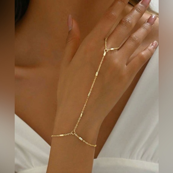 Jewelry - Gold Tone Hand Chain Bracelet